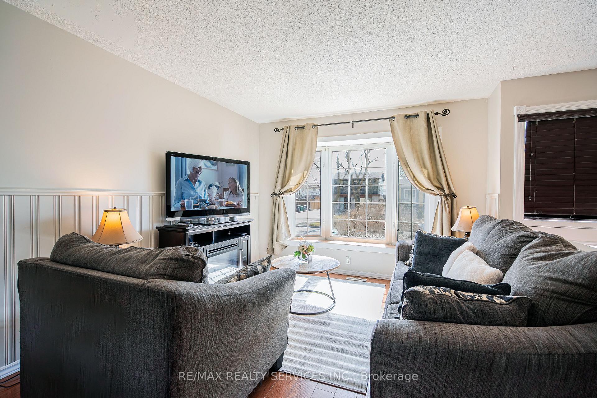 Photo 11 of 96 Seaborn Road, Brampton, Madoc — HOMEH