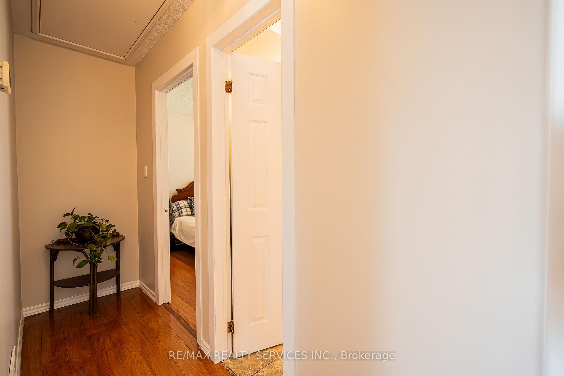 Photo 9 of 96 Seaborn Road, Brampton, Madoc — HOMEH
