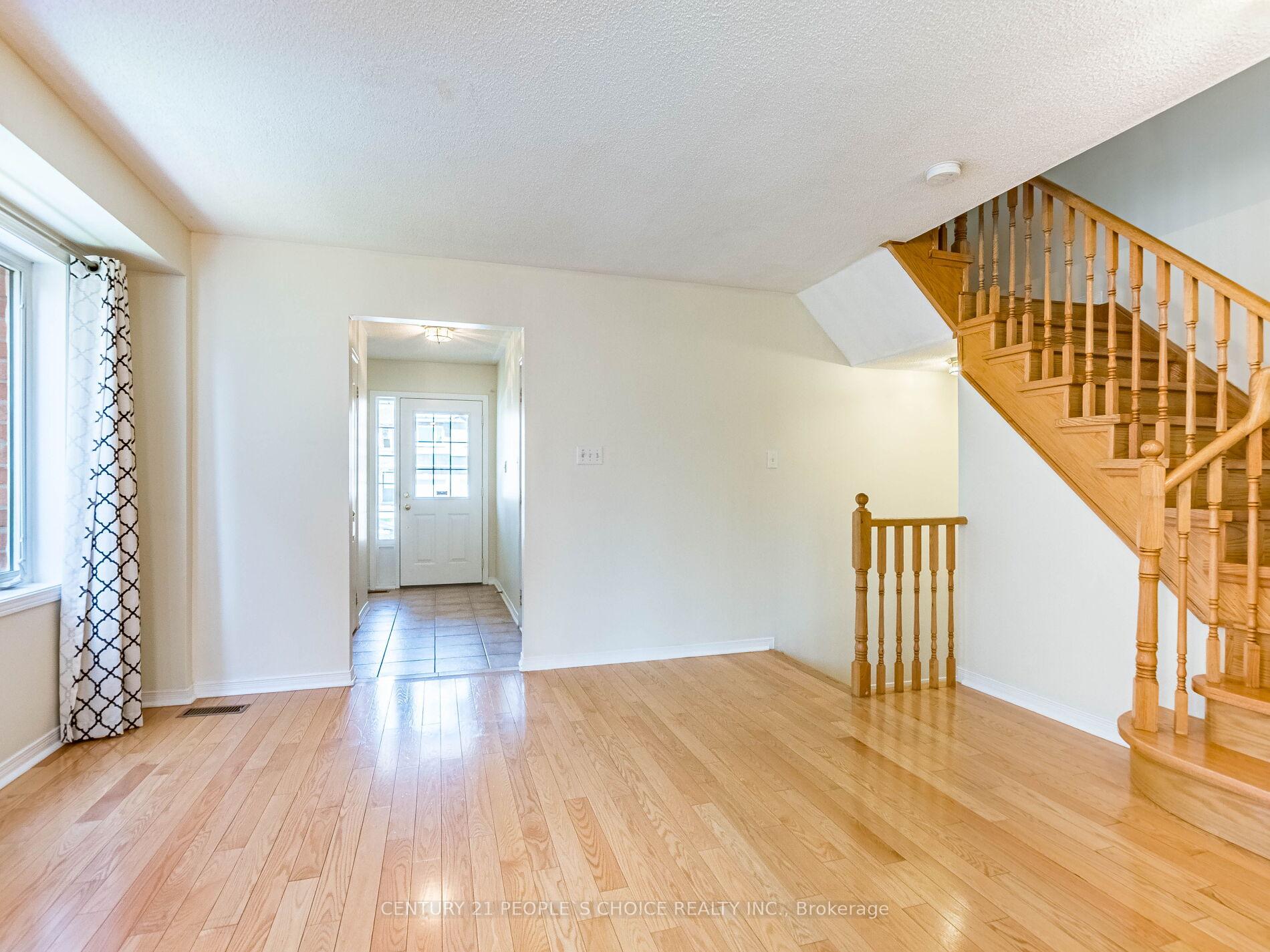 Photo 6 of 93 River Rock Crescent, Brampton, Fletcher's Meadow — HOMEH