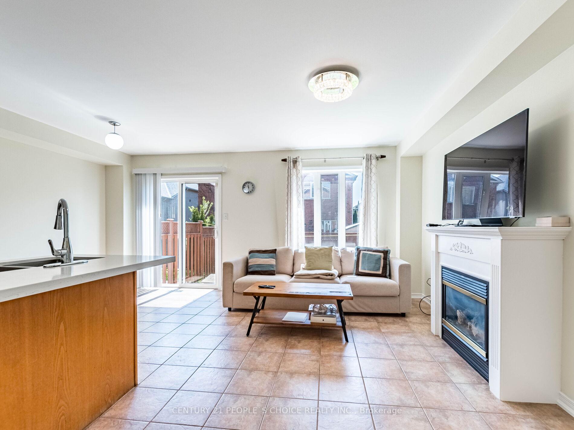Photo 32 of 93 River Rock Crescent, Brampton, Fletcher's Meadow — HOMEH