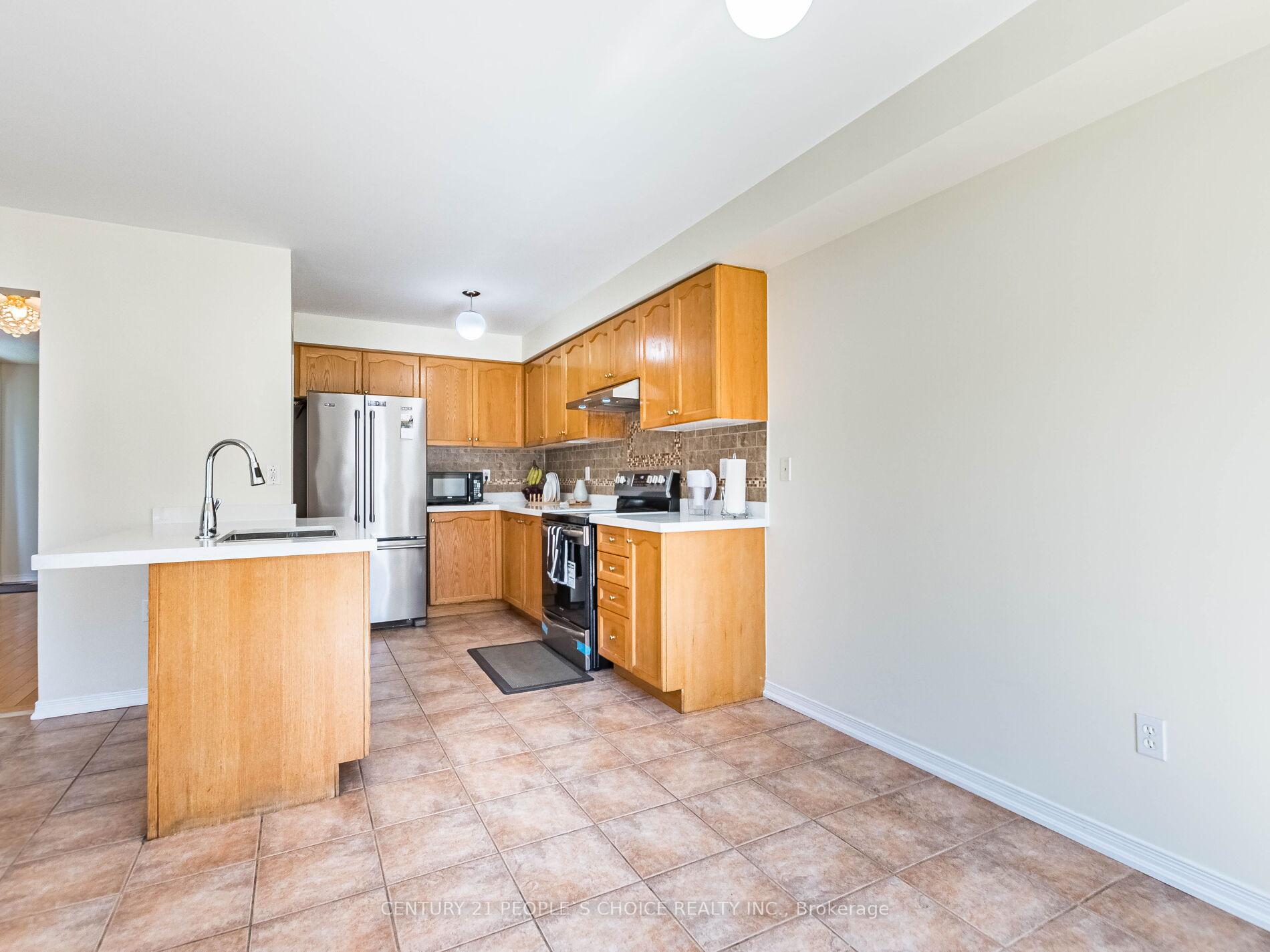 Photo 34 of 93 River Rock Crescent, Brampton, Fletcher's Meadow — HOMEH
