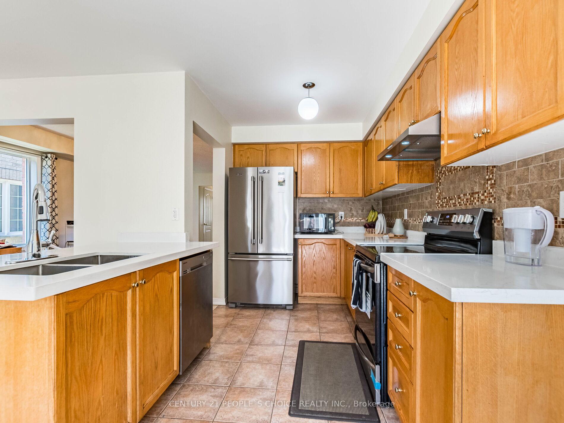 Photo 22 of 93 River Rock Crescent, Brampton, Fletcher's Meadow — HOMEH