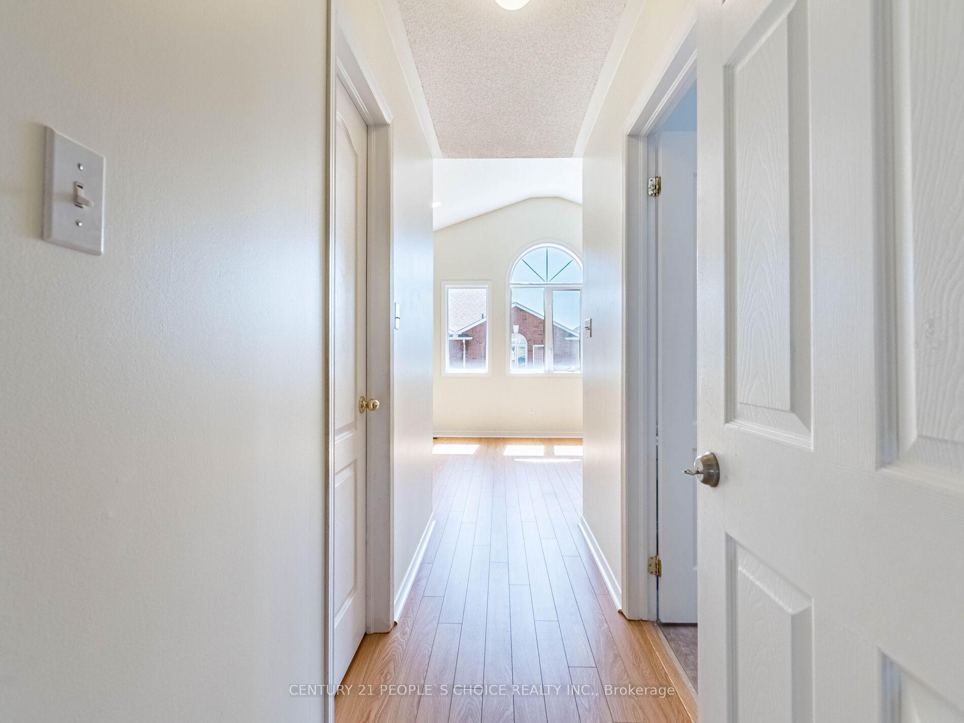 Photo 46 of 93 River Rock Crescent, Brampton, Fletcher's Meadow — HOMEH