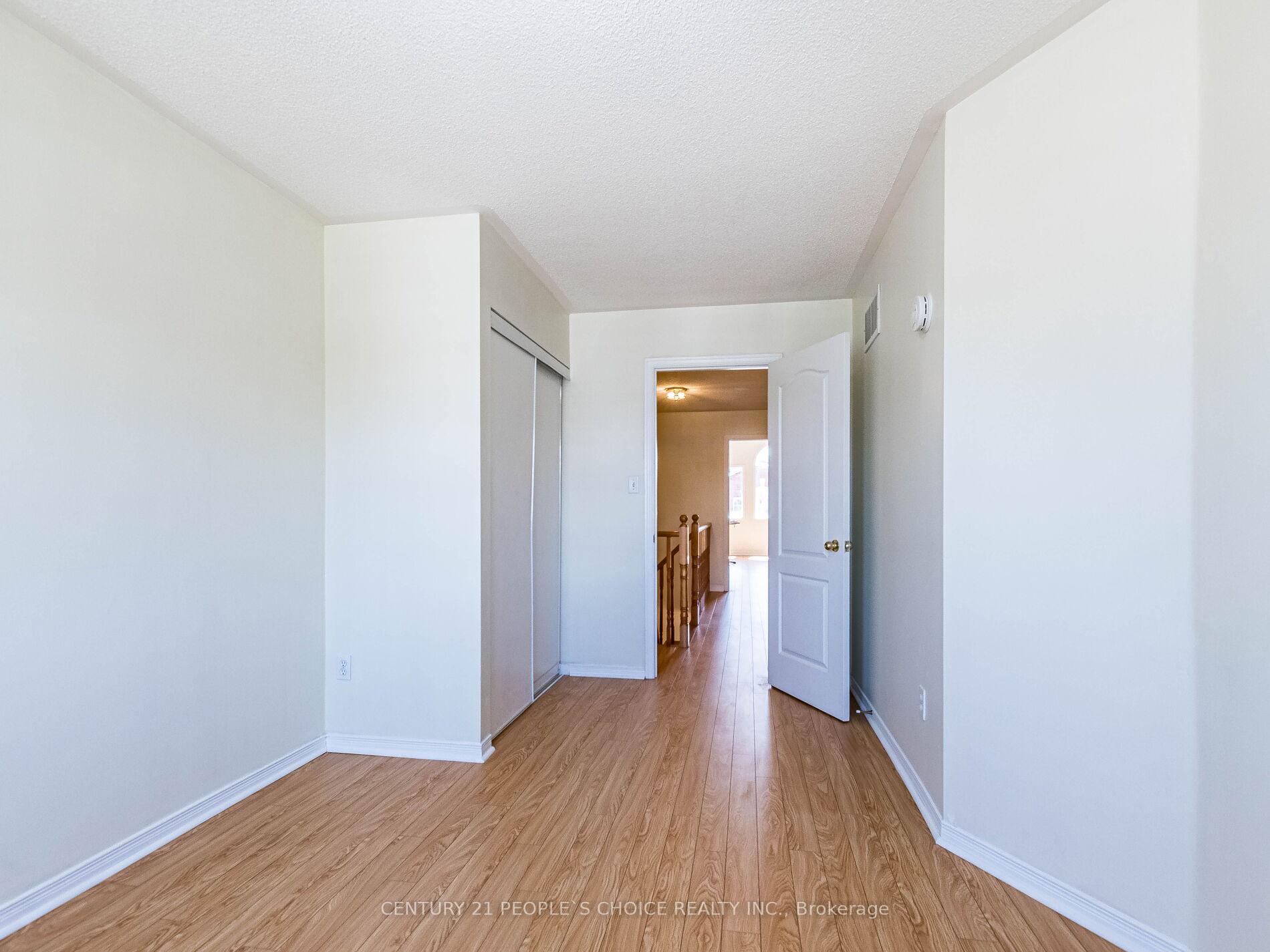 Photo 13 of 93 River Rock Crescent, Brampton, Fletcher's Meadow — HOMEH