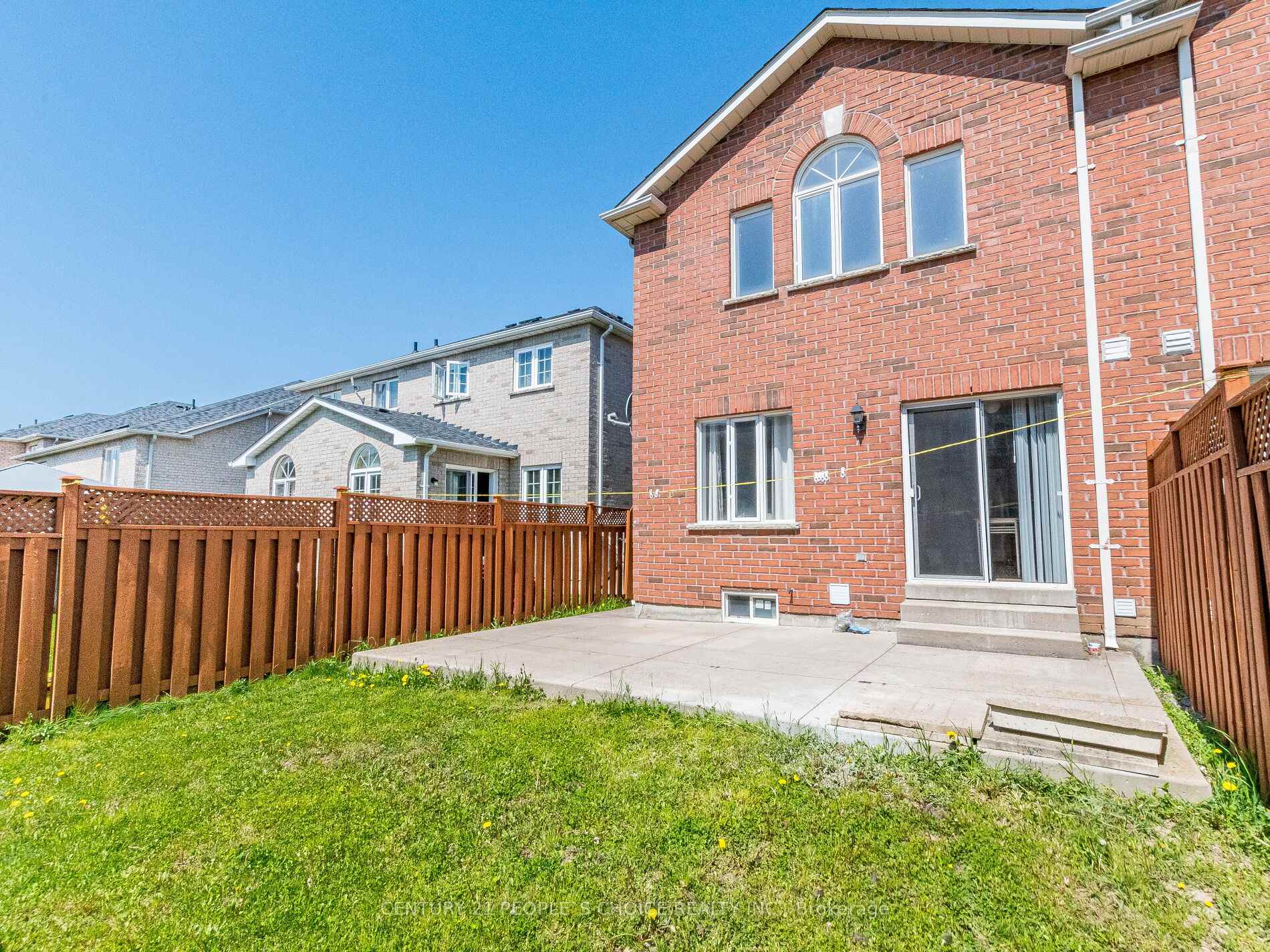 Photo 39 of 93 River Rock Crescent, Brampton, Fletcher's Meadow — HOMEH