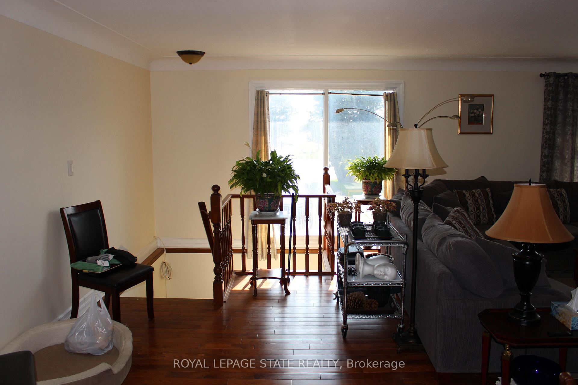 Photo 3 of 2112 Upper James Street, Hamilton, Twenty Place — HOMEH
