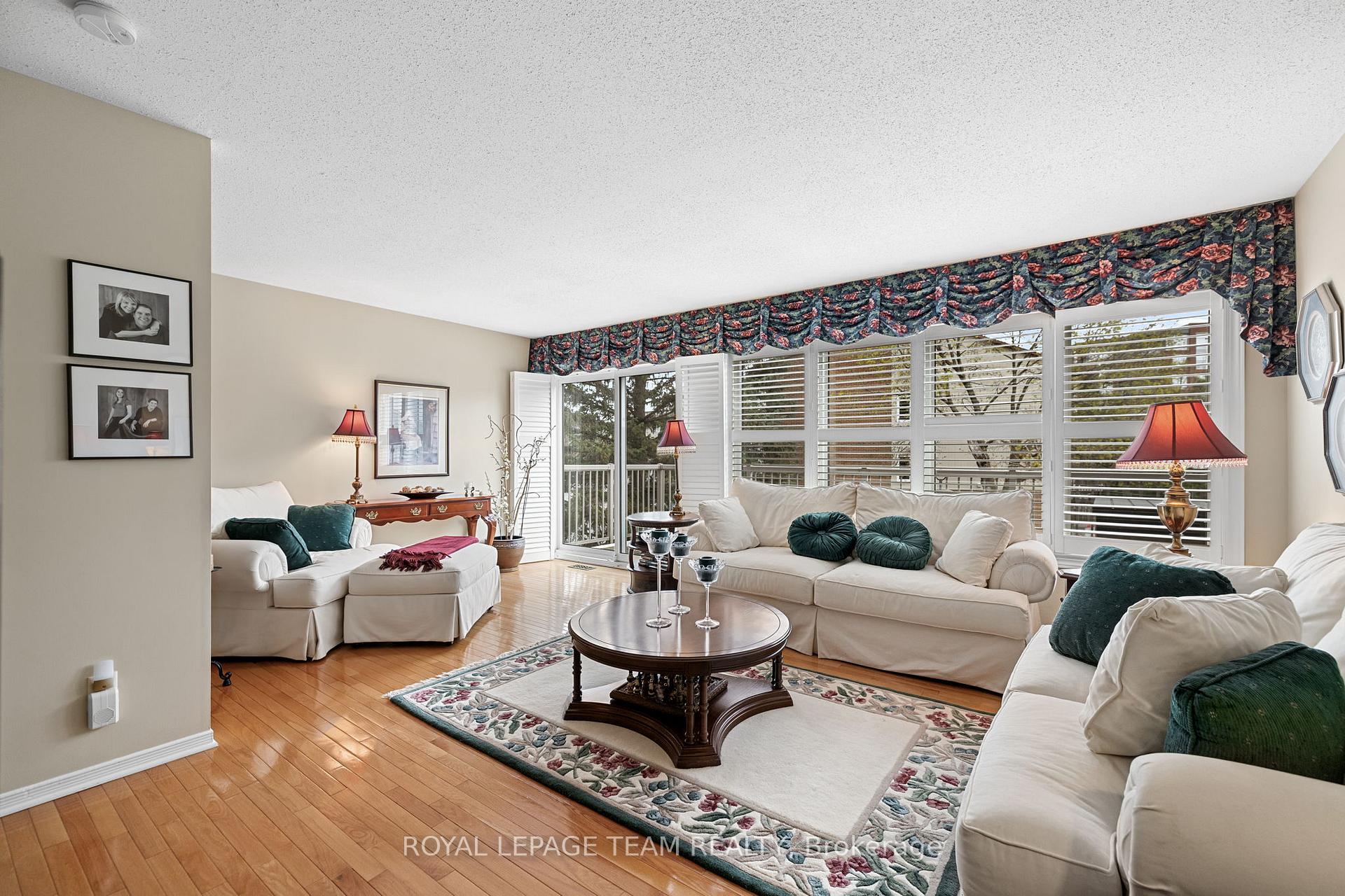 Photo 21 of 84 Winbro Private, Ottawa, Hunt Club/Western Community — HOMEH