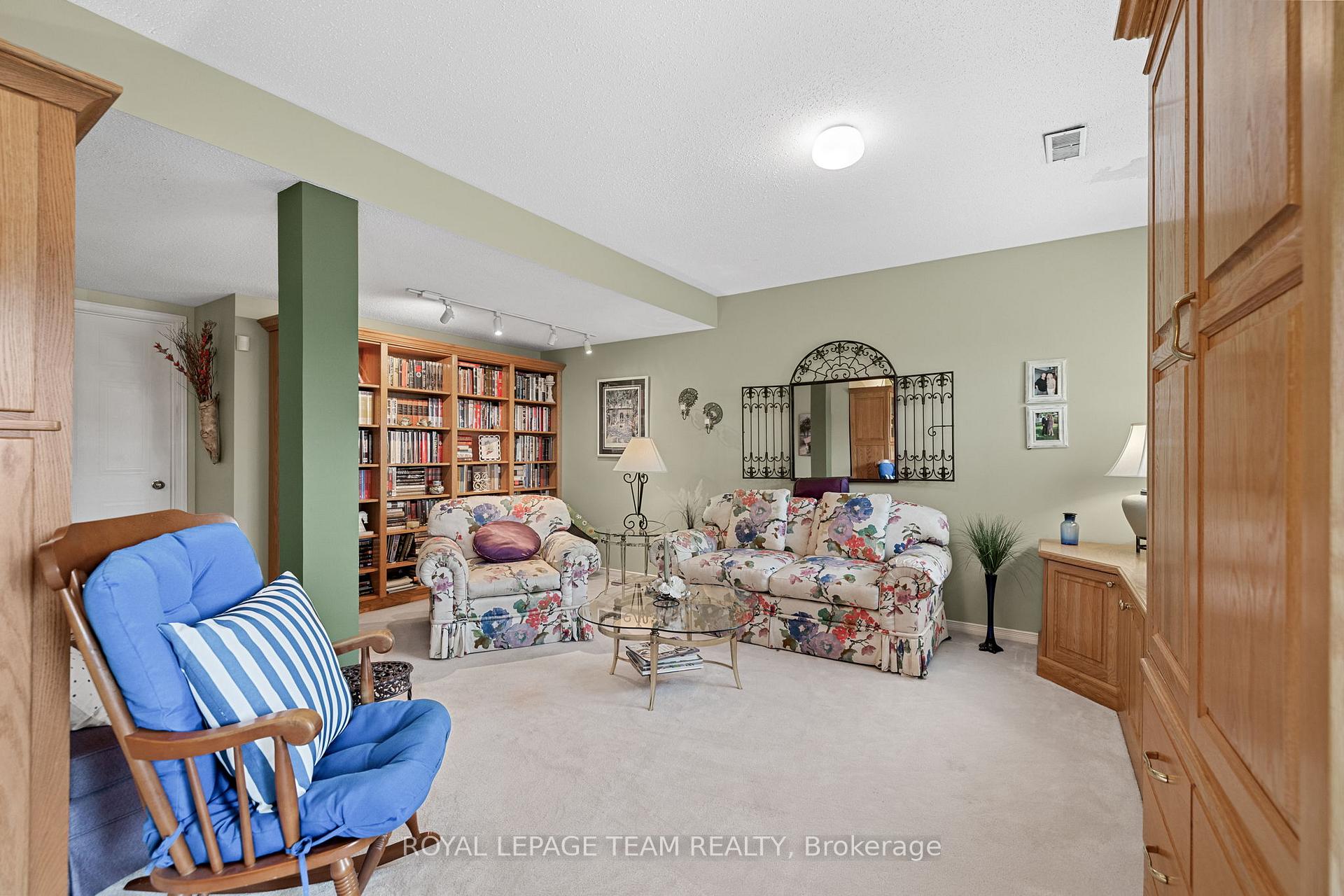 Photo 26 of 84 Winbro Private, Ottawa, Hunt Club/Western Community — HOMEH