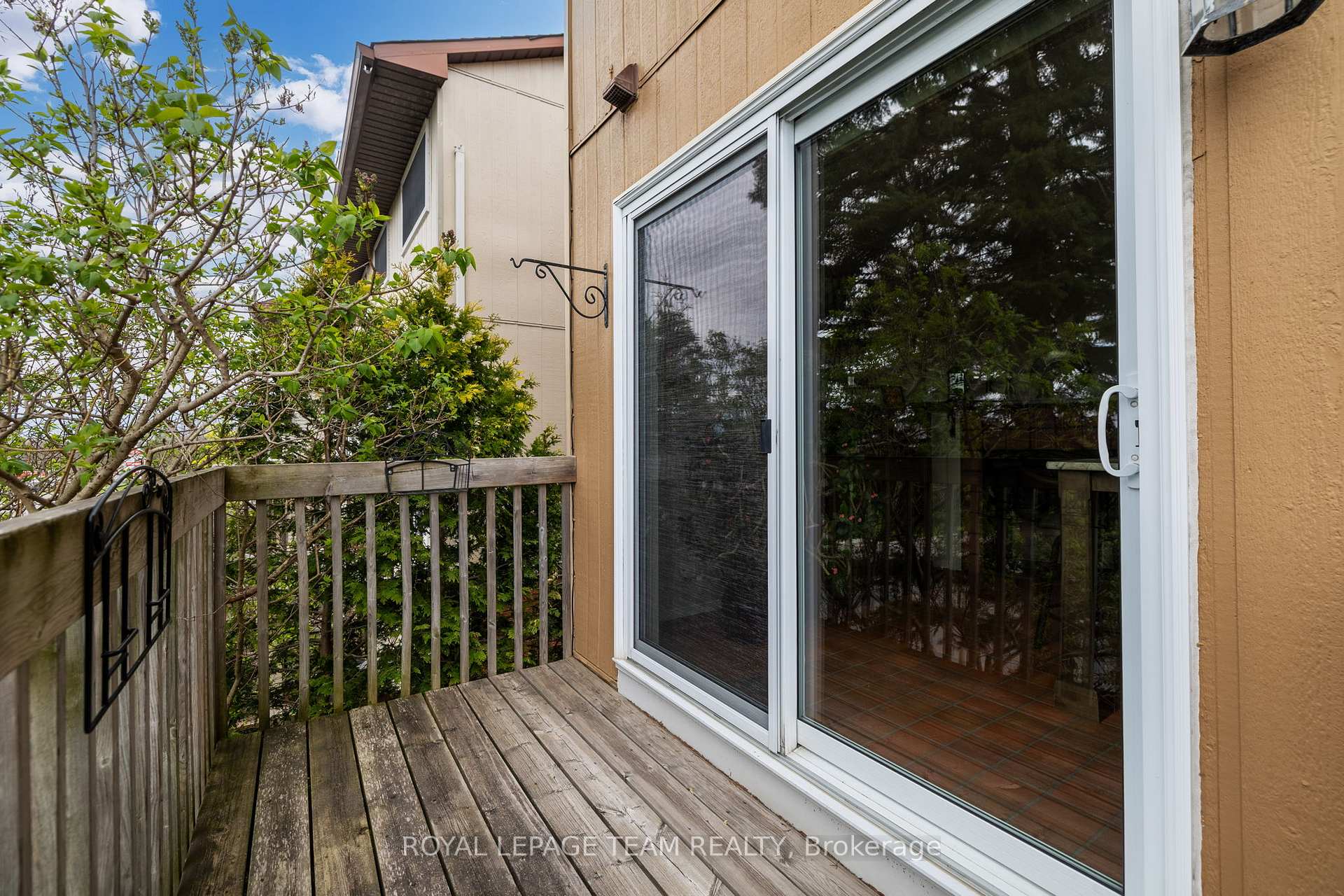 Photo 35 of 84 Winbro Private, Ottawa, Hunt Club/Western Community — HOMEH