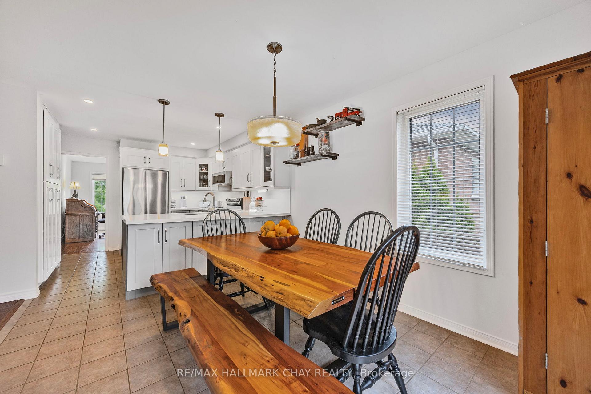 Photo 7 of 314 Harvie Road, Barrie, Holly — HOMEH