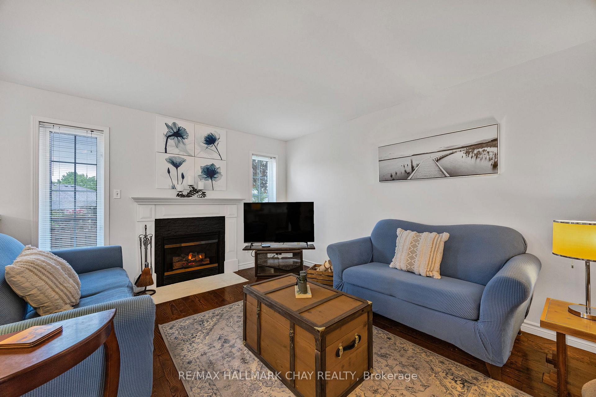 Photo 5 of 314 Harvie Road, Barrie, Holly — HOMEH