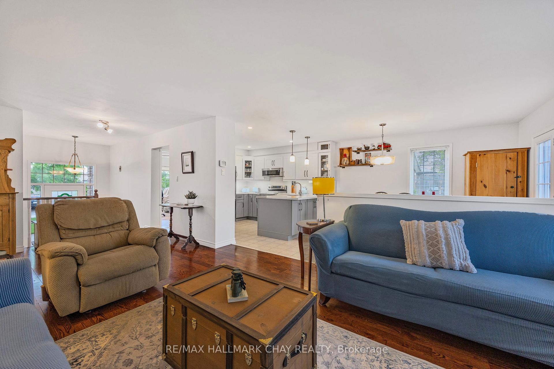 Photo 21 of 314 Harvie Road, Barrie, Holly — HOMEH