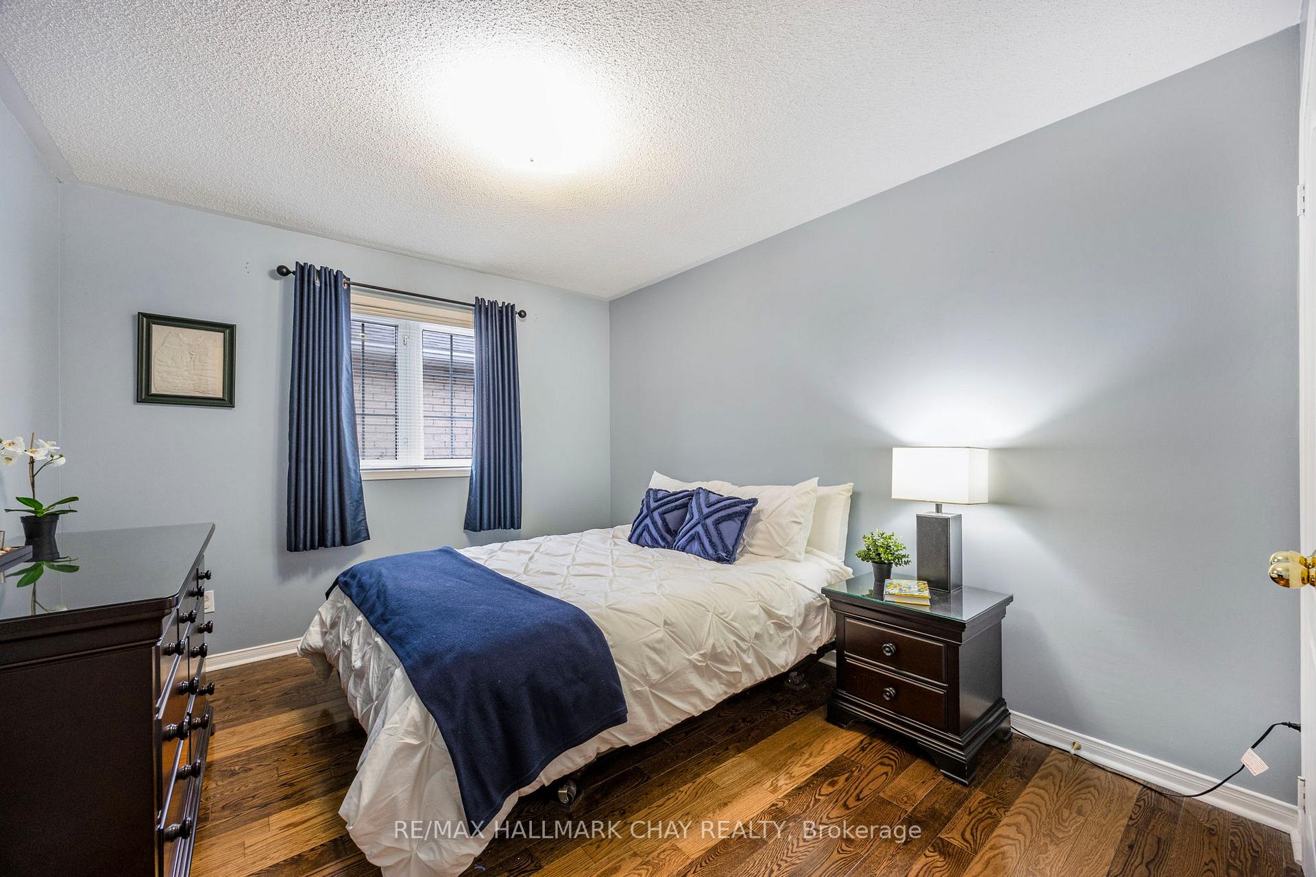Photo 8 of 314 Harvie Road, Barrie, Holly — HOMEH