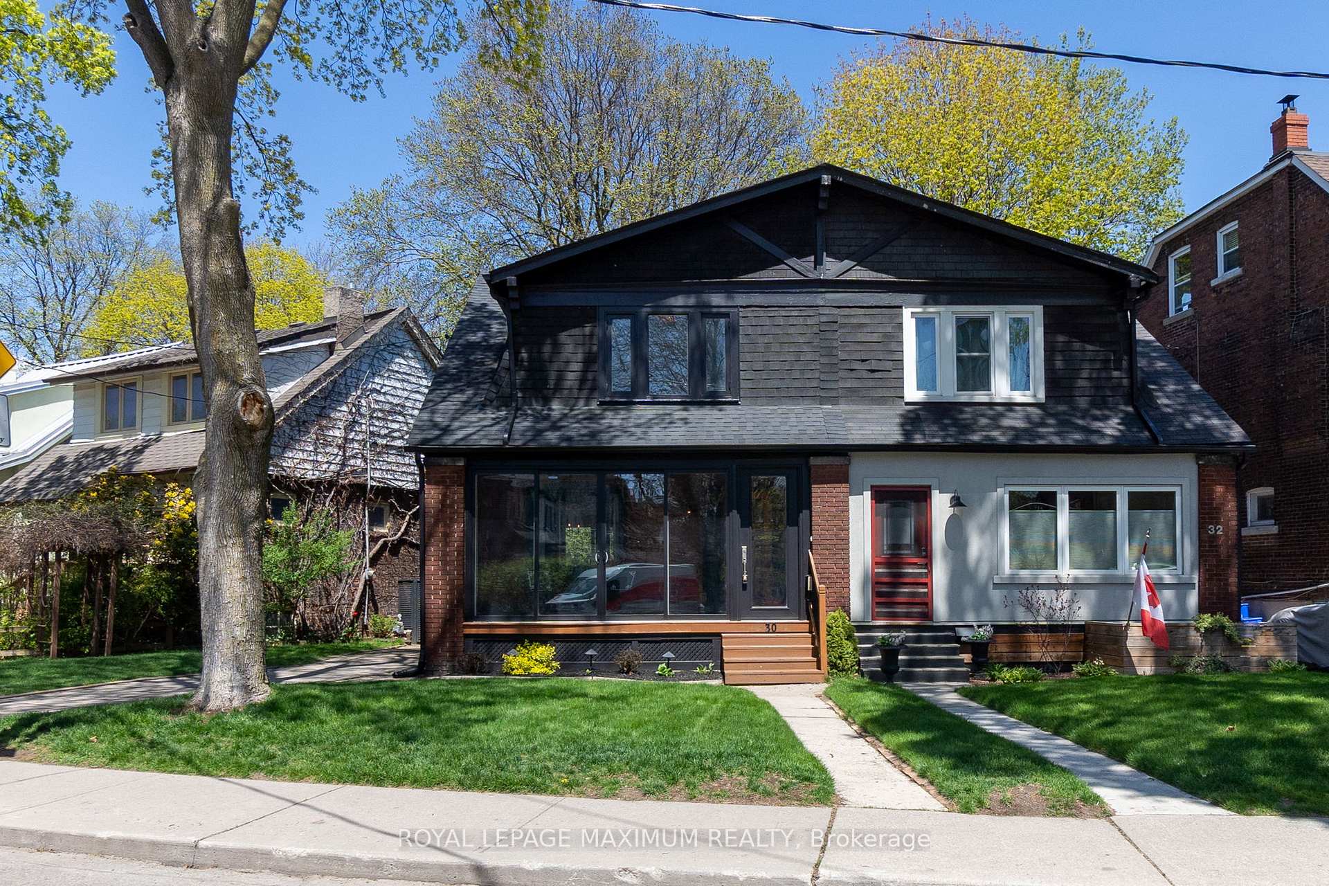 Photo 5 of 30 Dixon Avenue, Toronto, The Beaches — HOMEH