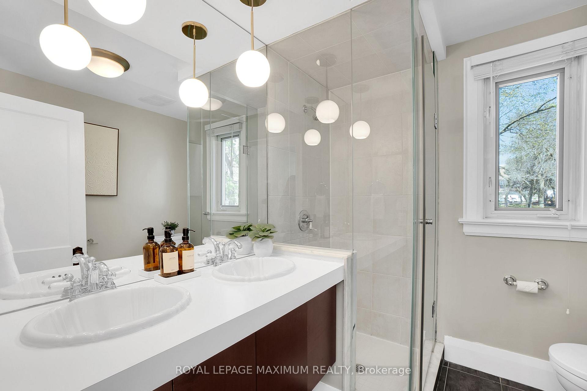 Photo 12 of 30 Dixon Avenue, Toronto, The Beaches — HOMEH