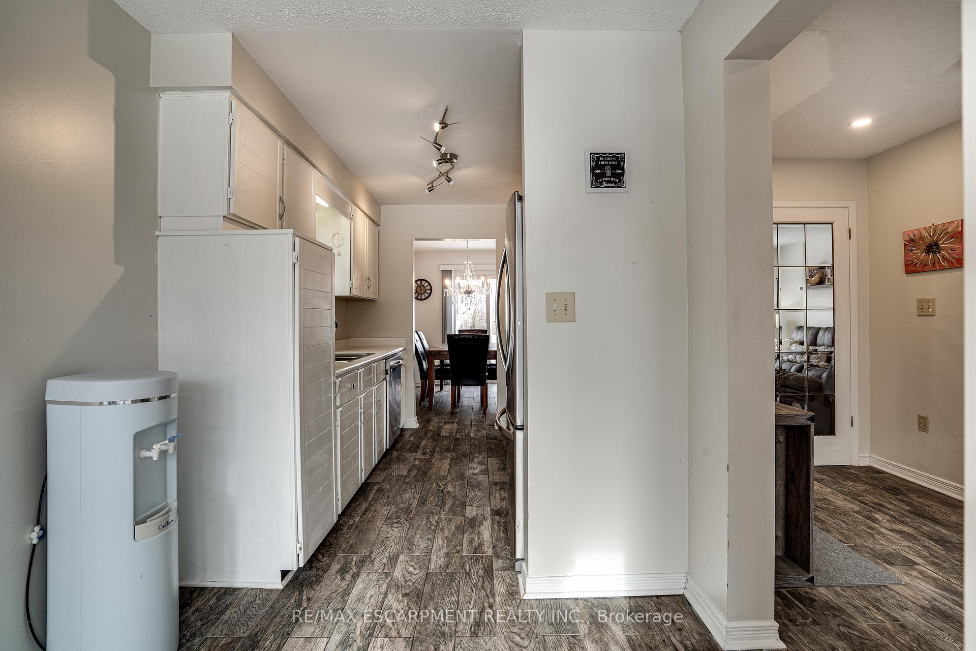 Photo 6 of 29 Capri Street, Thorold, Confederation Heights — HOMEH