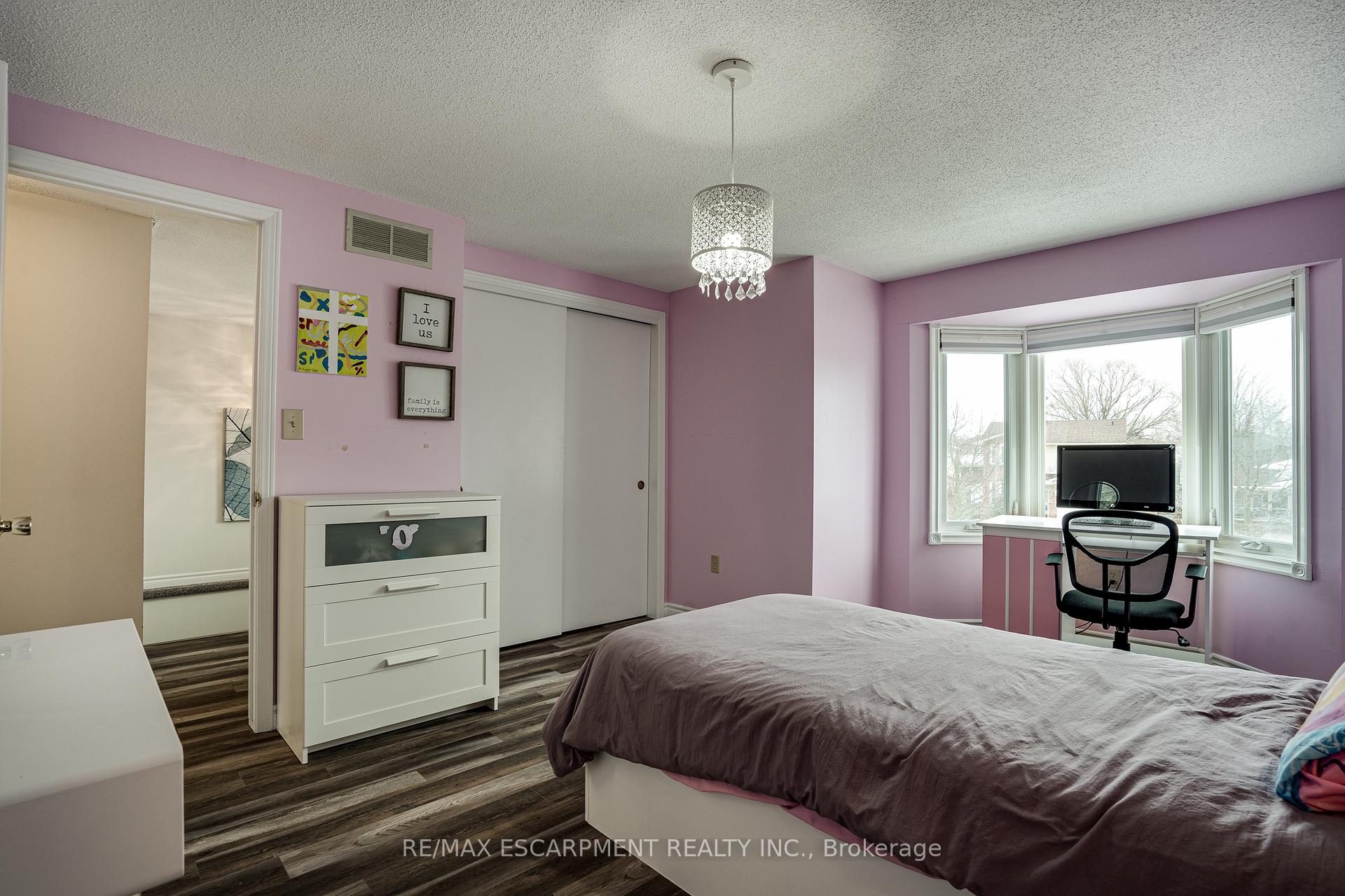 Photo 31 of 29 Capri Street, Thorold, Confederation Heights — HOMEH