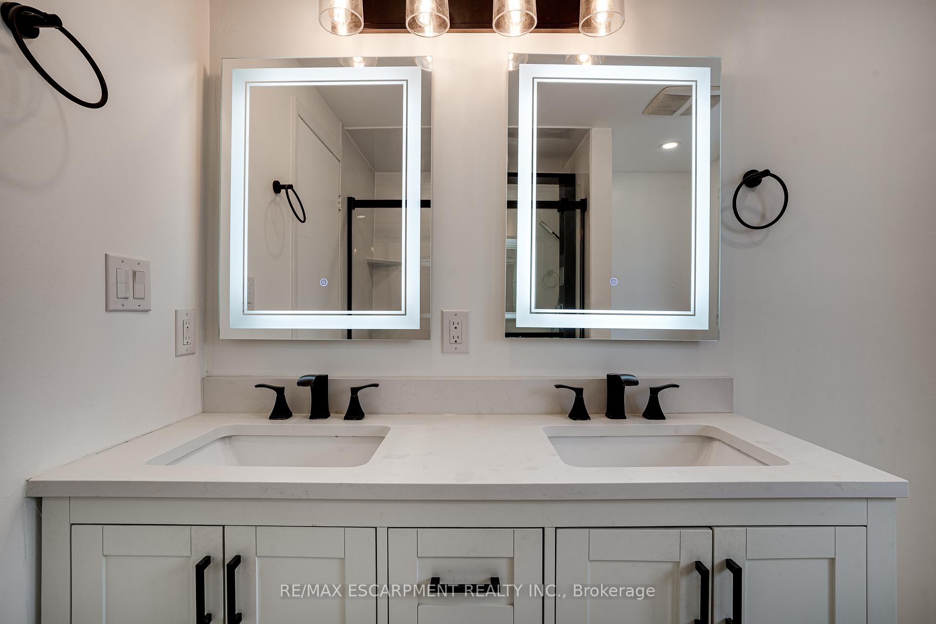 Photo 12 of 29 Capri Street, Thorold, Confederation Heights — HOMEH
