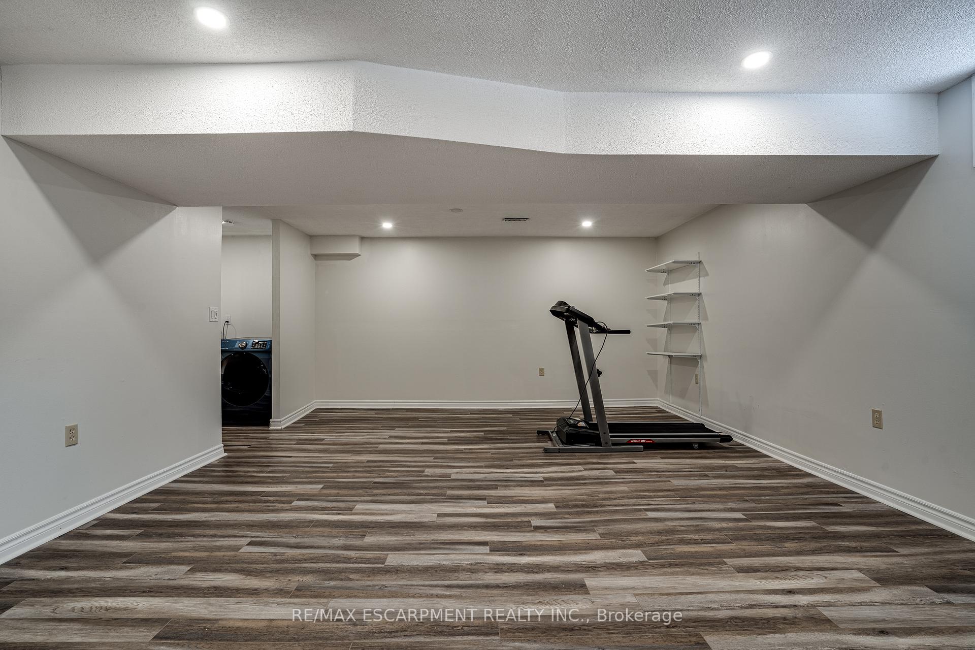 Photo 33 of 29 Capri Street, Thorold, Confederation Heights — HOMEH