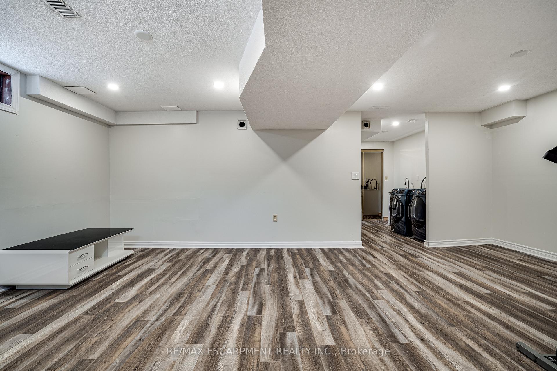 Photo 27 of 29 Capri Street, Thorold, Confederation Heights — HOMEH