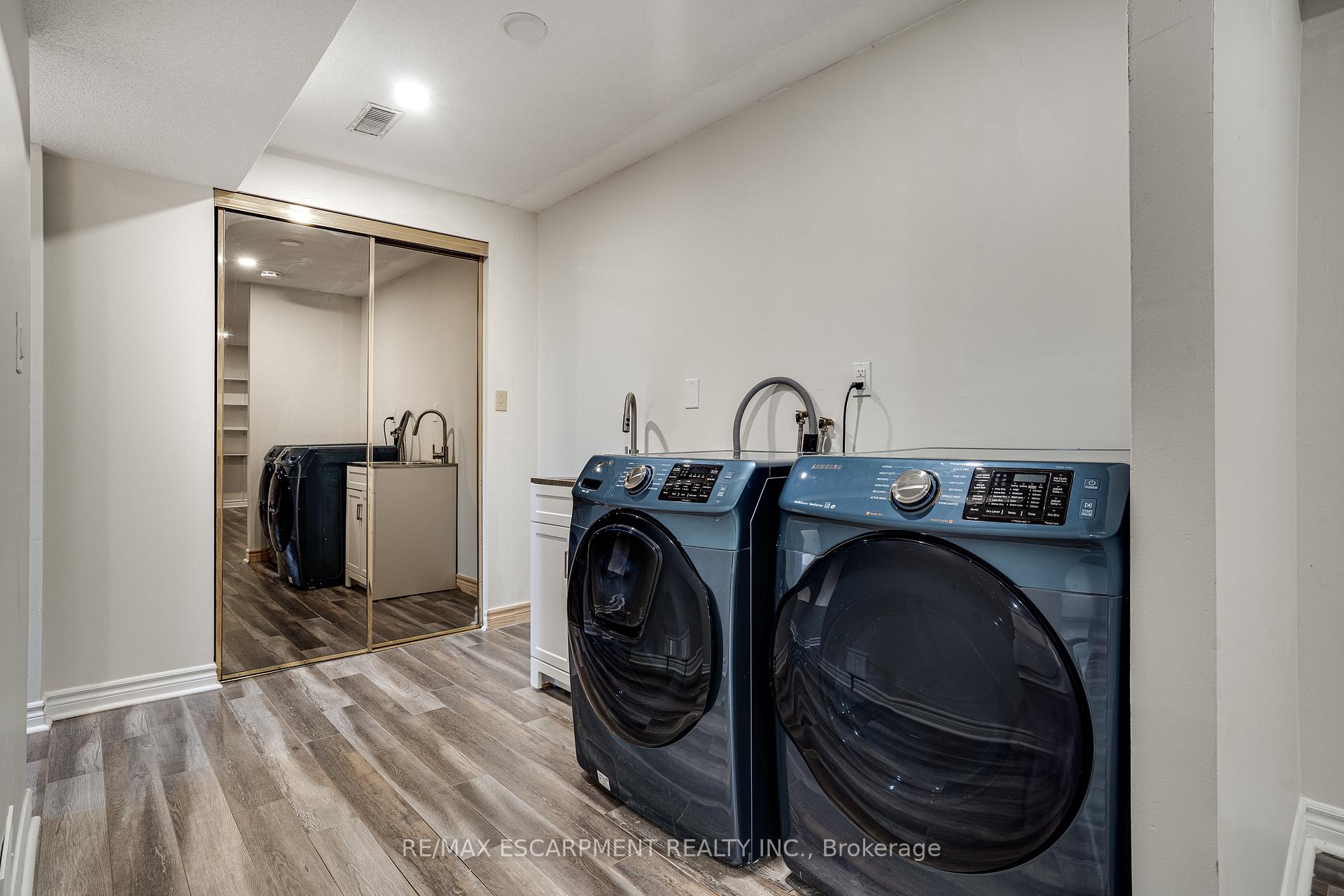 Photo 32 of 29 Capri Street, Thorold, Confederation Heights — HOMEH
