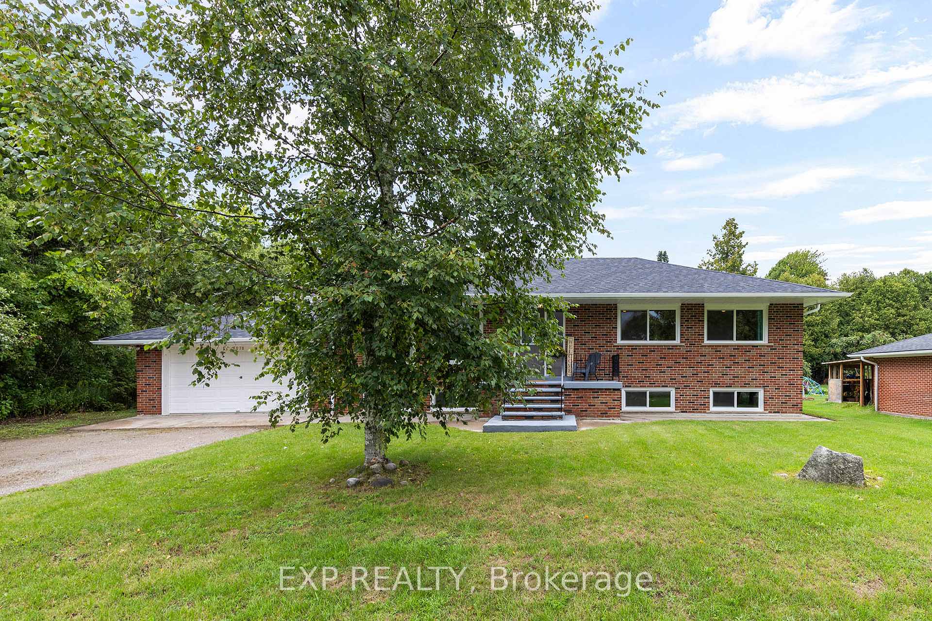 Photo 2 of 9670 Morning Glory Road, Georgina, Pefferlaw — HOMEH