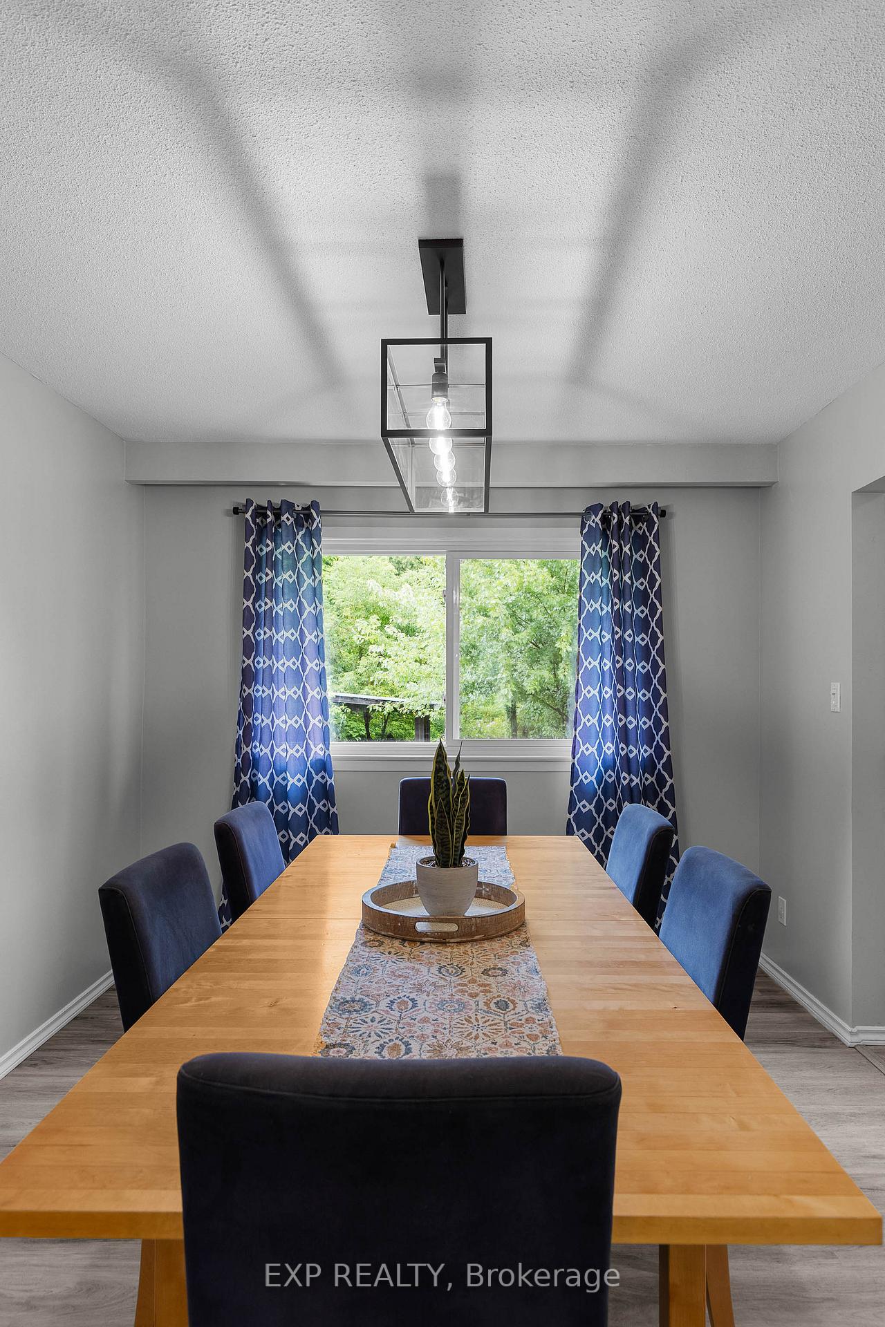 Photo 11 of 9670 Morning Glory Road, Georgina, Pefferlaw — HOMEH