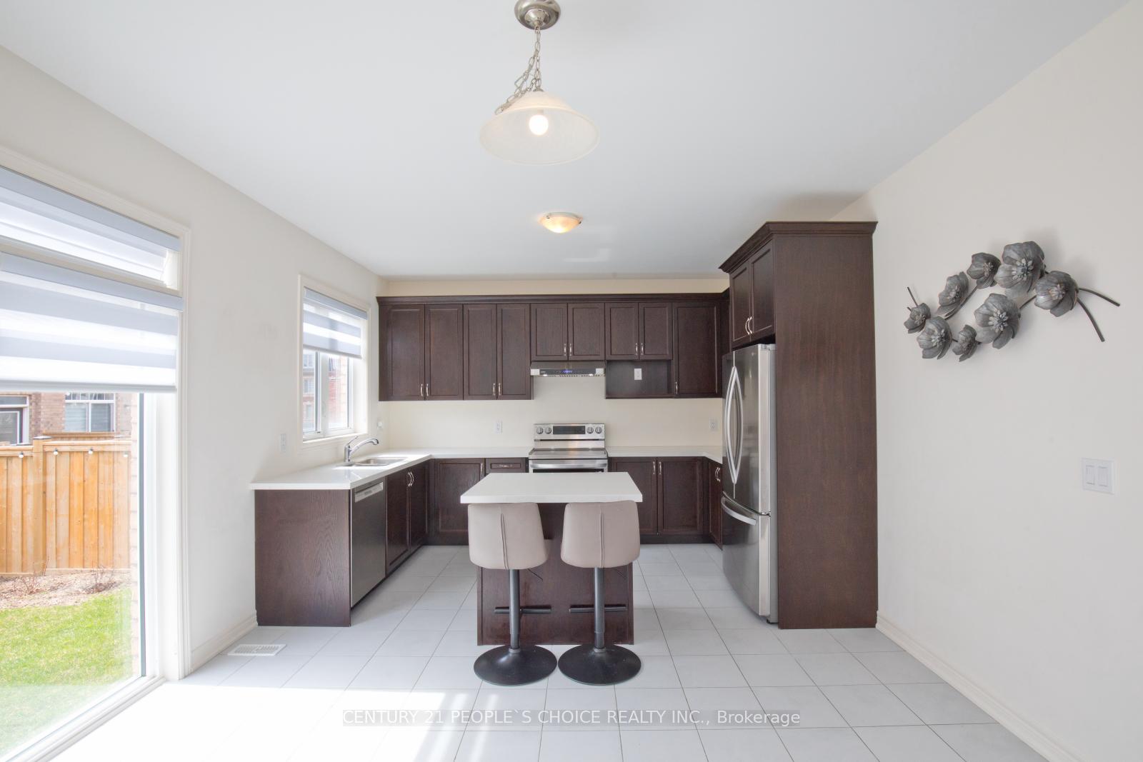 Photo 6 of 4 Elverton Crescent, Brampton, Northwest Brampton — HOMEH
