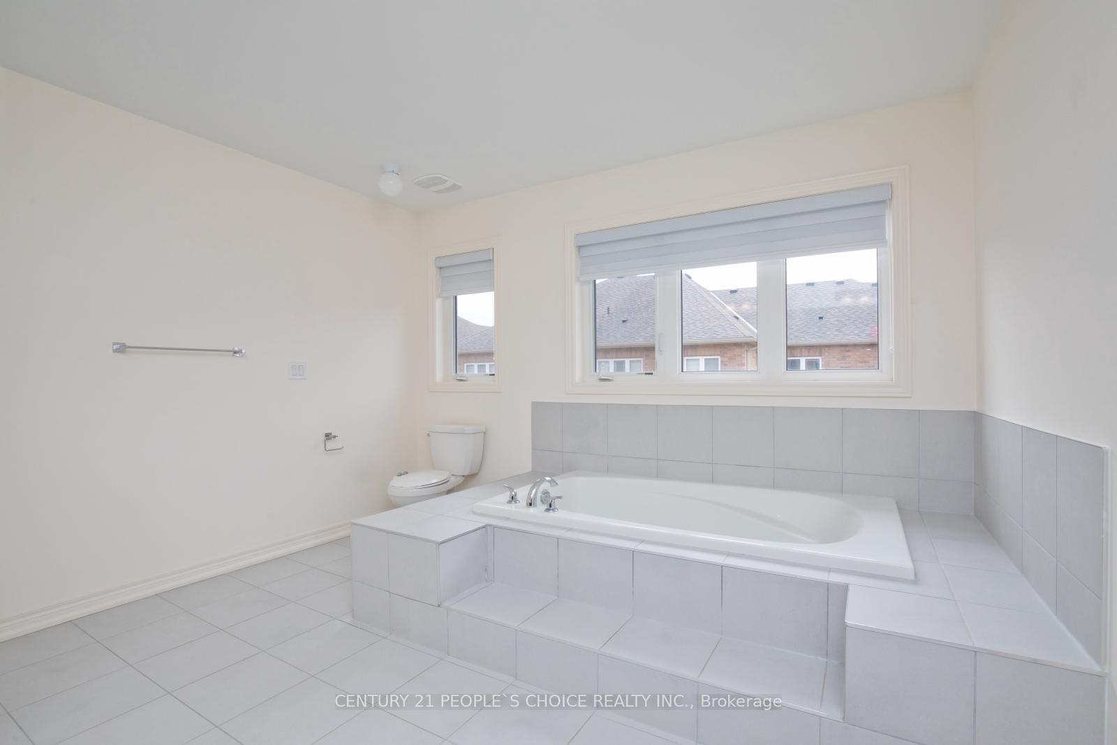 Photo 19 of 4 Elverton Crescent, Brampton, Northwest Brampton — HOMEH