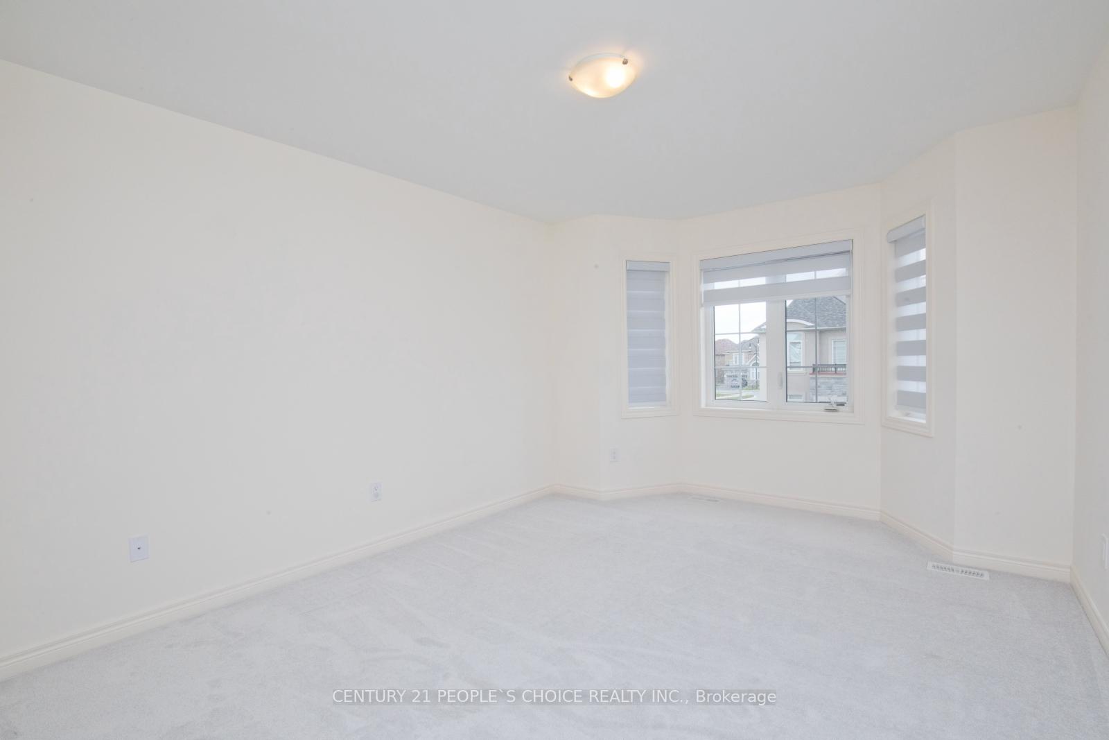 Photo 31 of 4 Elverton Crescent, Brampton, Northwest Brampton — HOMEH