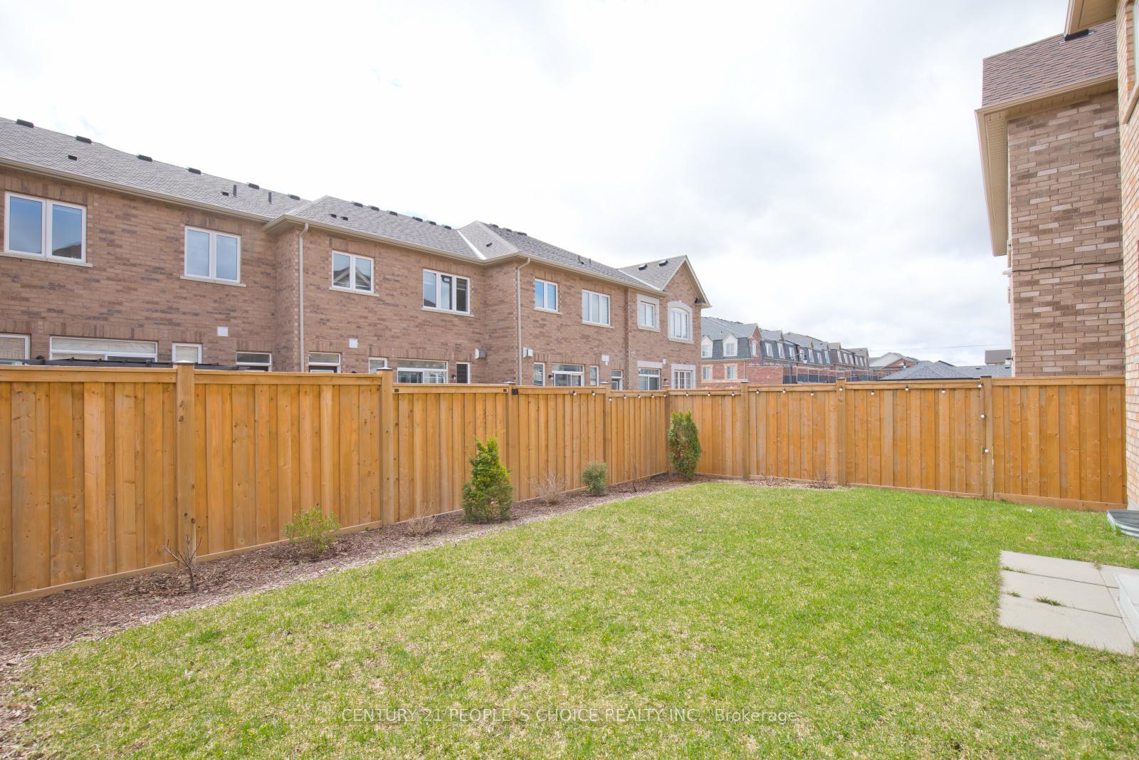 Photo 39 of 4 Elverton Crescent, Brampton, Northwest Brampton — HOMEH