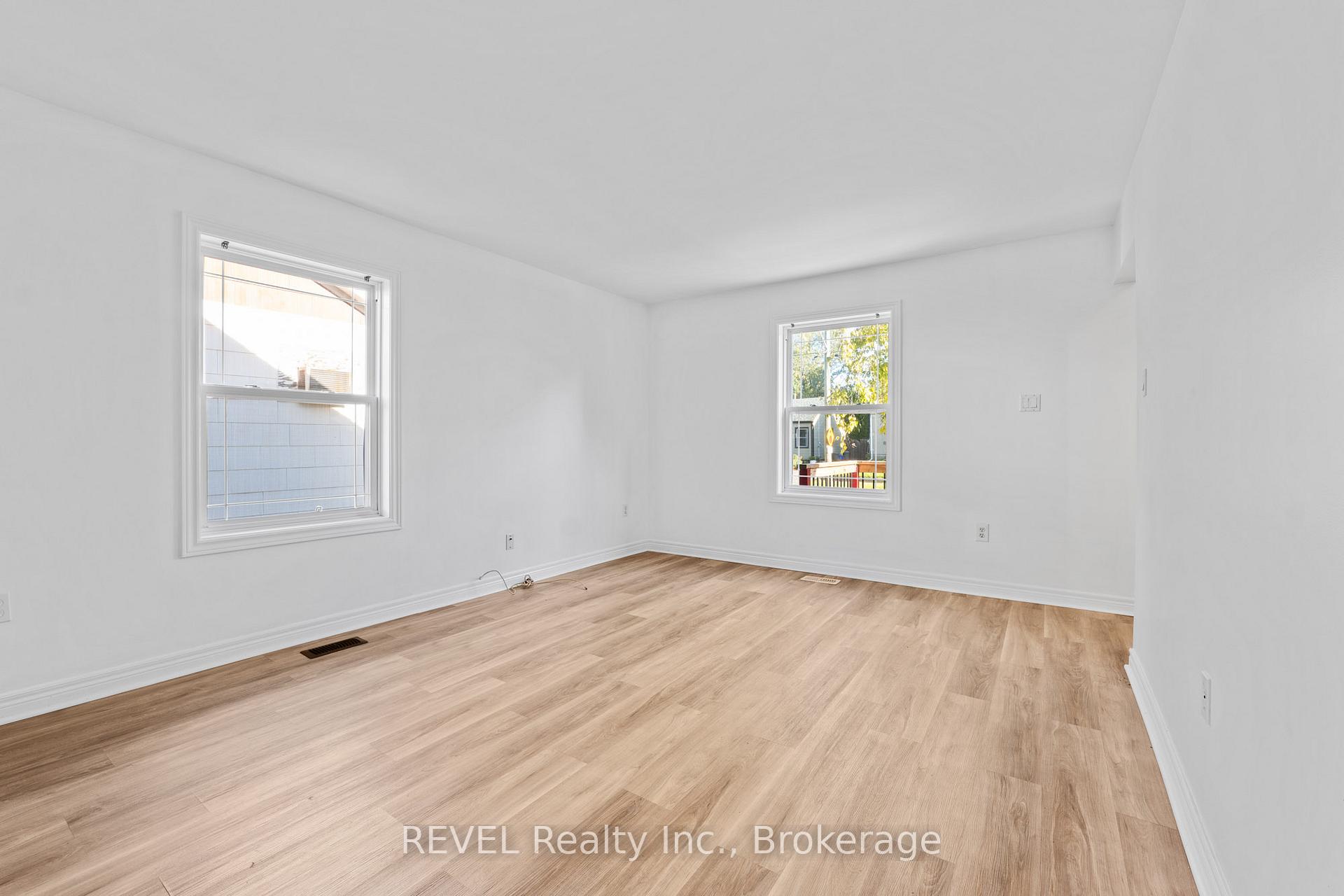 Photo 29 of 17 Sandown Street, St. Catharines, Fairview — HOMEH