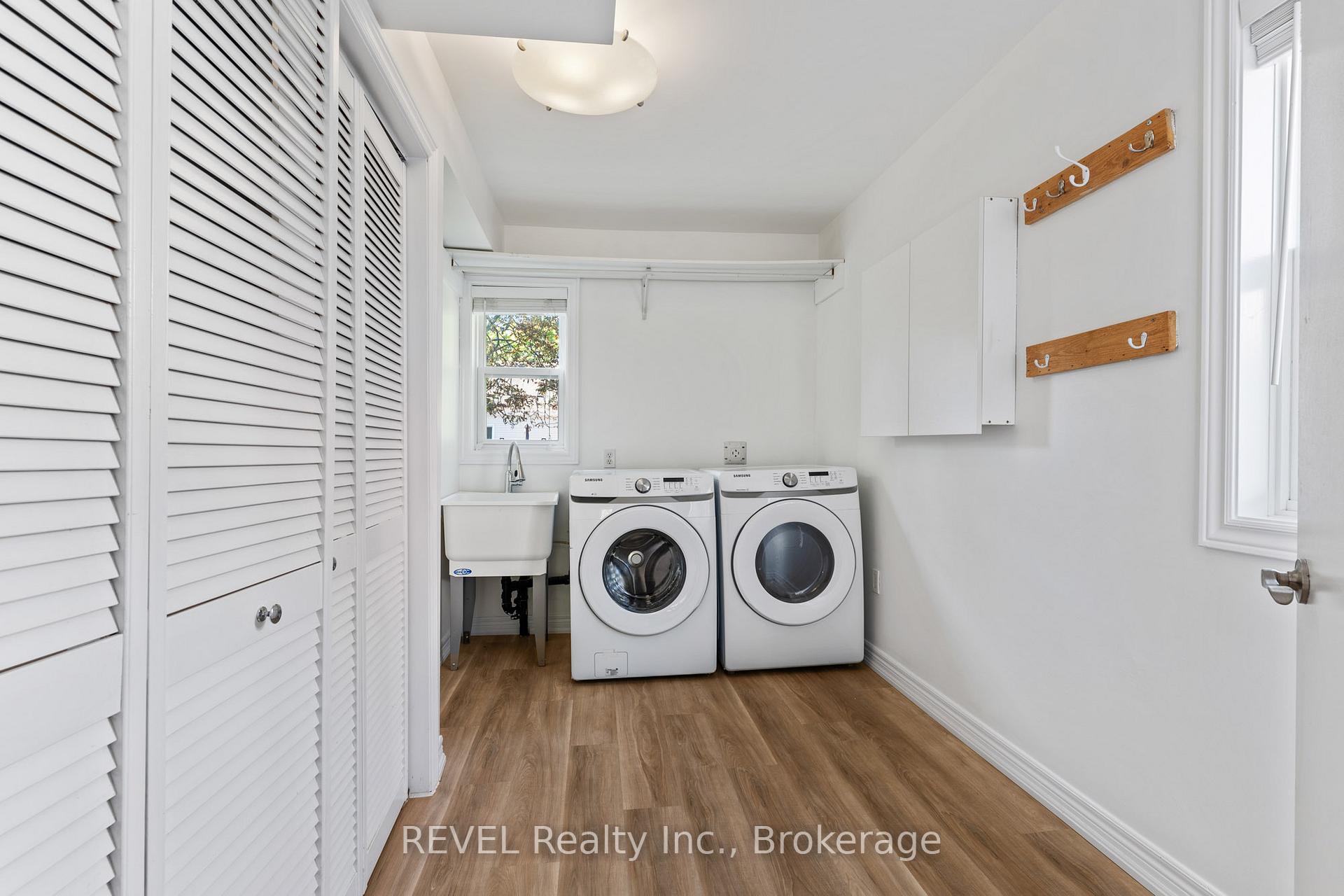 Photo 21 of 17 Sandown Street, St. Catharines, Fairview — HOMEH