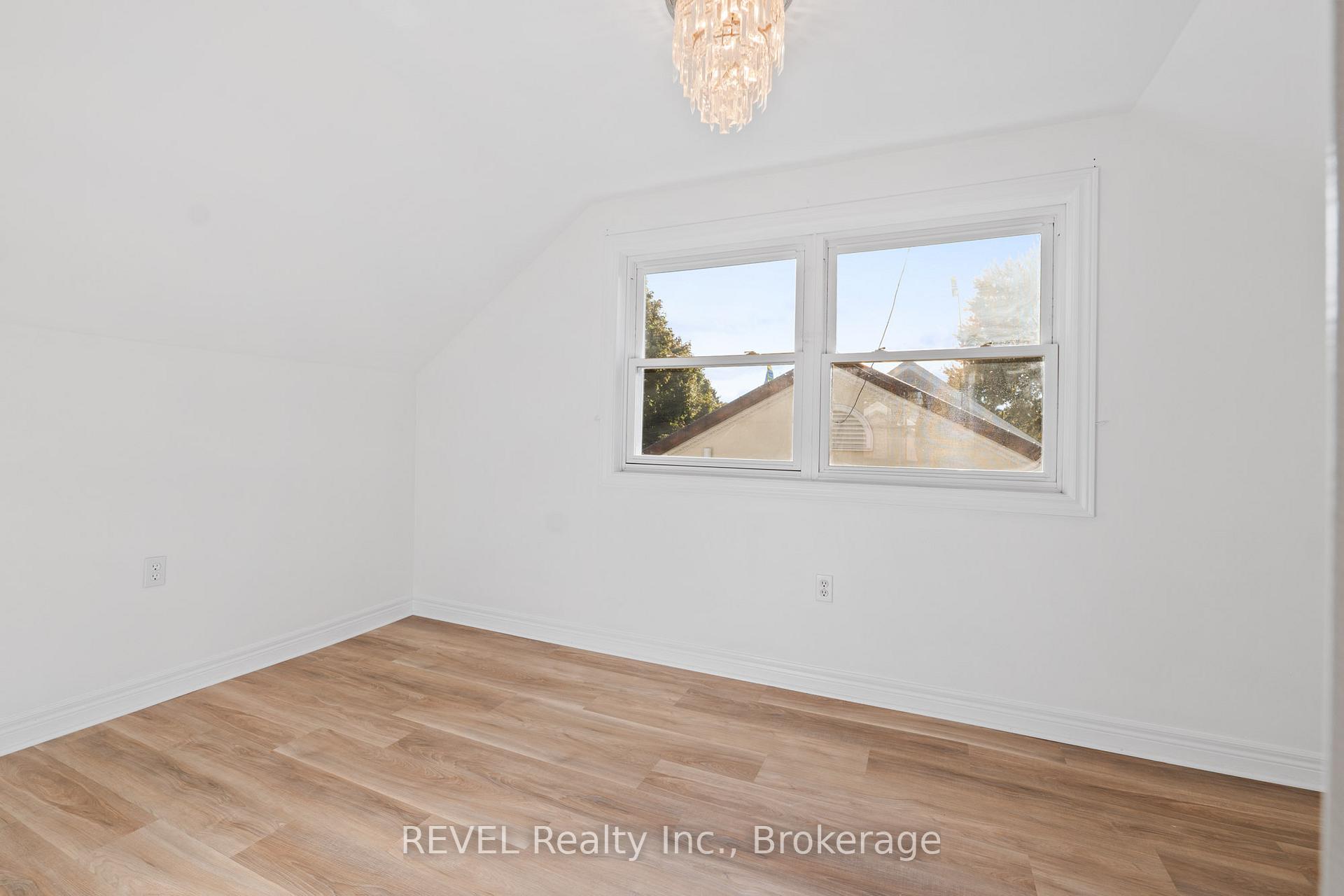 Photo 22 of 17 Sandown Street, St. Catharines, Fairview — HOMEH