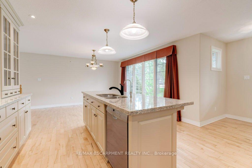 Photo 13 of 2272 Troy Road W, Hamilton, Rural Flamborough — HOMEH