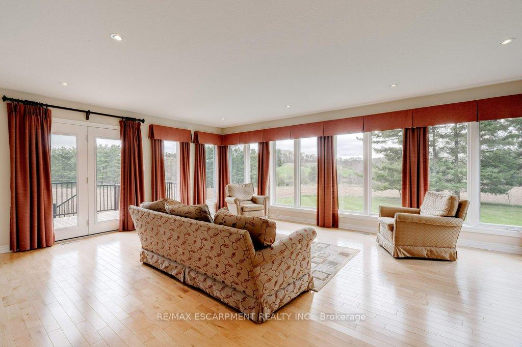 Photo 9 of 2272 Troy Road W, Hamilton, Rural Flamborough — HOMEH