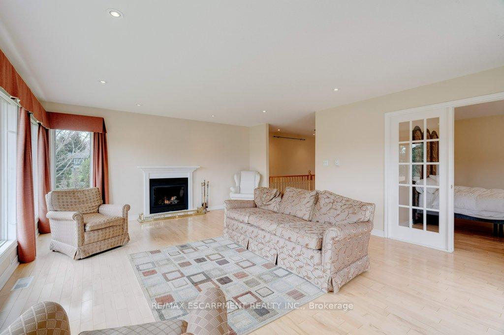 Photo 10 of 2272 Troy Road W, Hamilton, Rural Flamborough — HOMEH