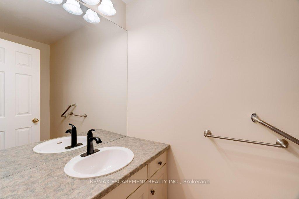 Photo 20 of 2272 Troy Road W, Hamilton, Rural Flamborough — HOMEH