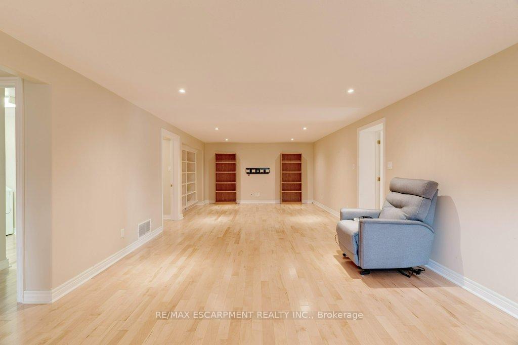 Photo 21 of 2272 Troy Road W, Hamilton, Rural Flamborough — HOMEH