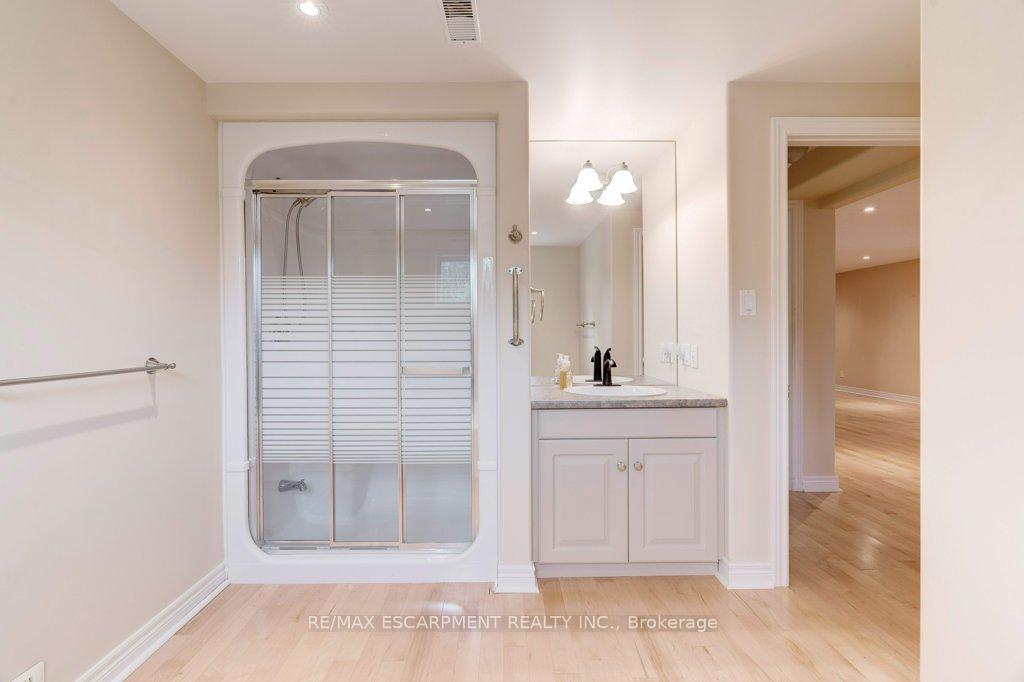 Photo 30 of 2272 Troy Road W, Hamilton, Rural Flamborough — HOMEH