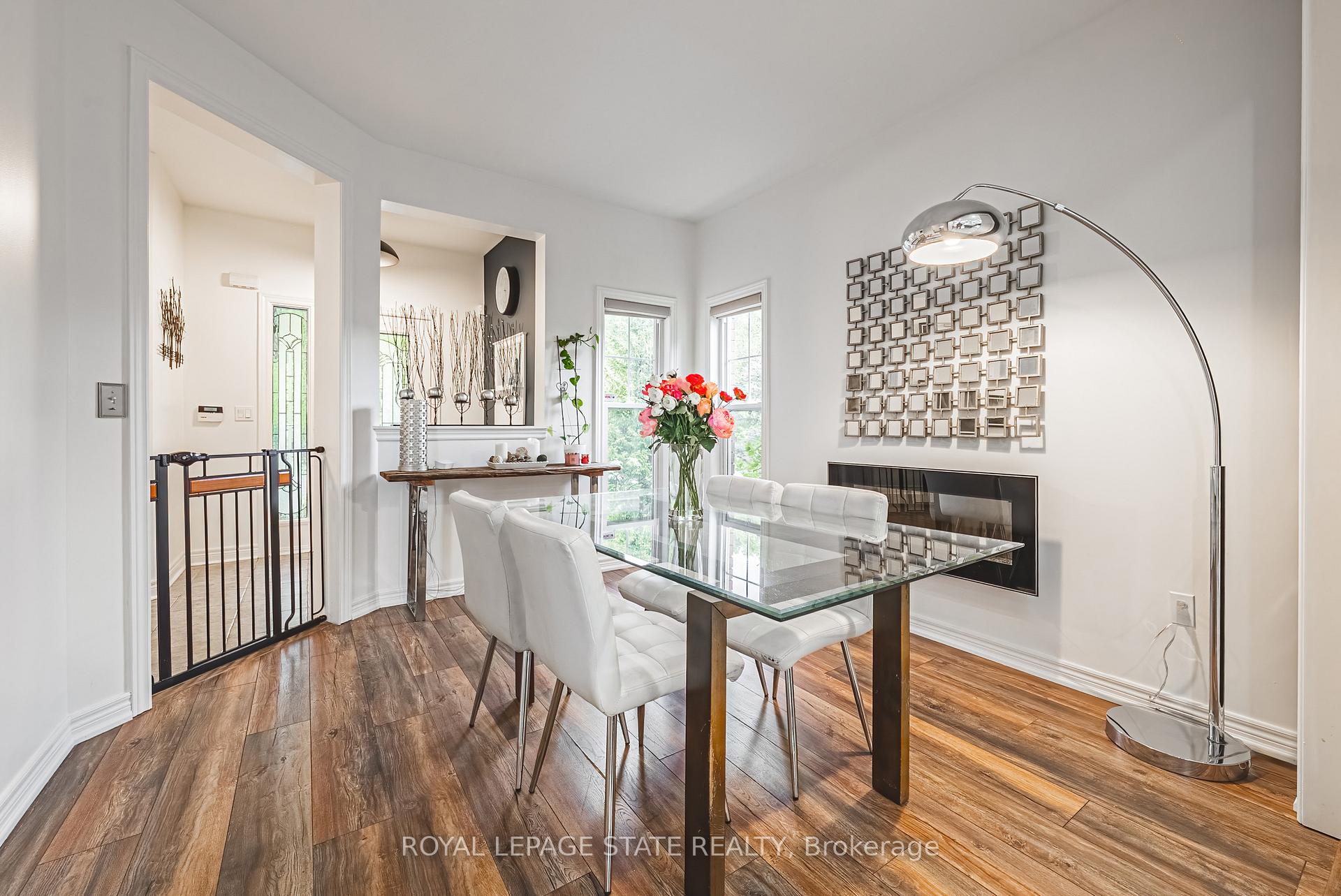 Photo 3 of 95 Livingstone Drive, Hamilton, Dundas — HOMEH