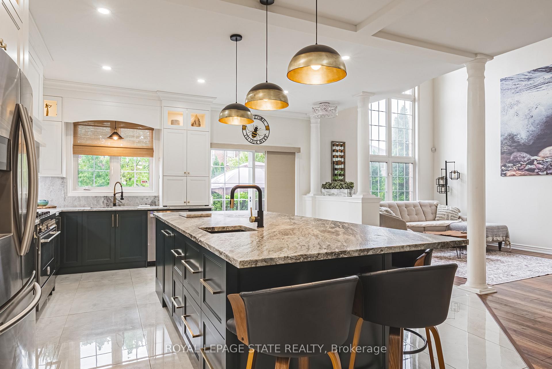 Photo 4 of 95 Livingstone Drive, Hamilton, Dundas — HOMEH