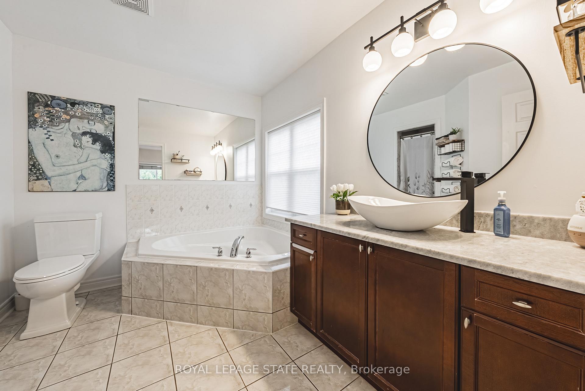 Photo 33 of 95 Livingstone Drive, Hamilton, Dundas — HOMEH