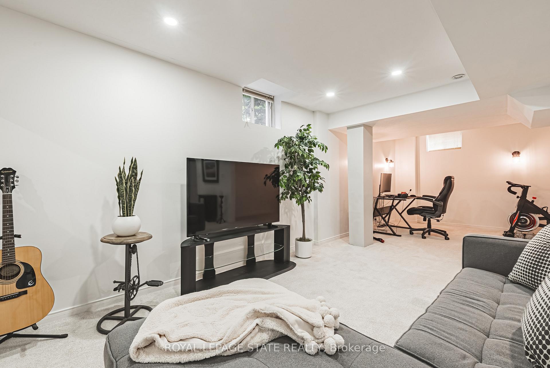 Photo 38 of 95 Livingstone Drive, Hamilton, Dundas — HOMEH