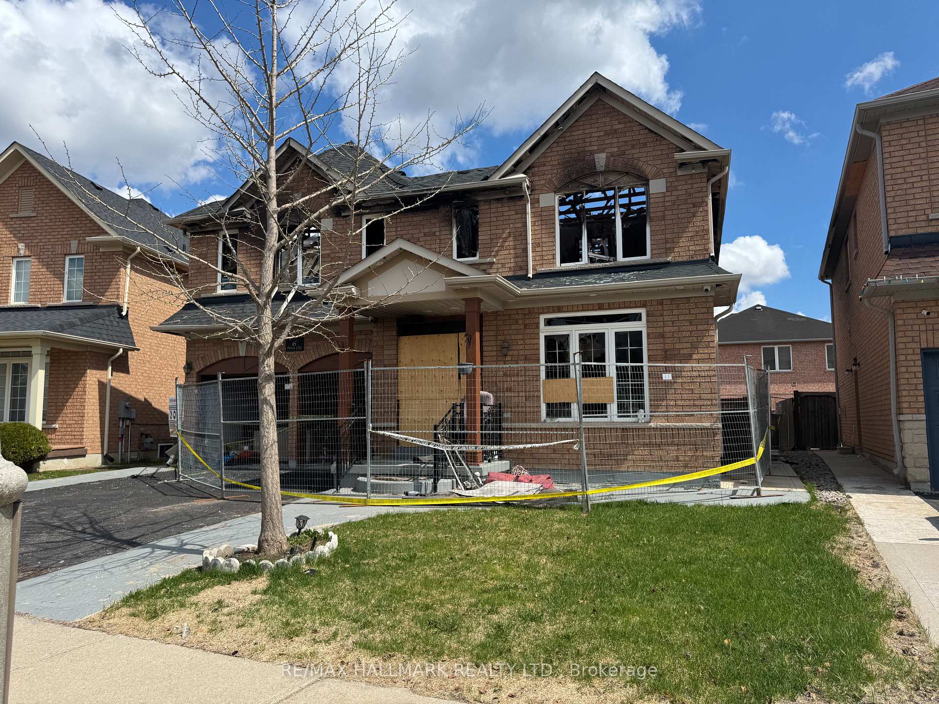 Photo 1 of 6 Darou Crescent, Brampton, Sandringham-Wellington — HOMEH