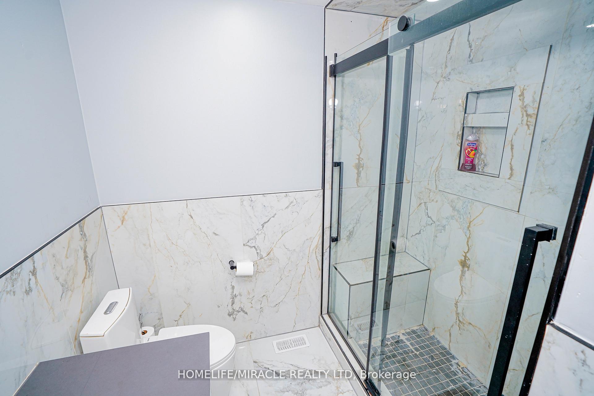 Photo 32 of 23 Hollowgrove Boulevard, Brampton, Vales of Castlemore — HOMEH