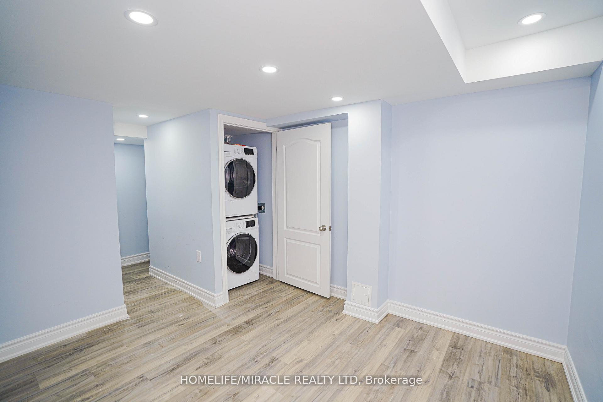 Photo 46 of 23 Hollowgrove Boulevard, Brampton, Vales of Castlemore — HOMEH