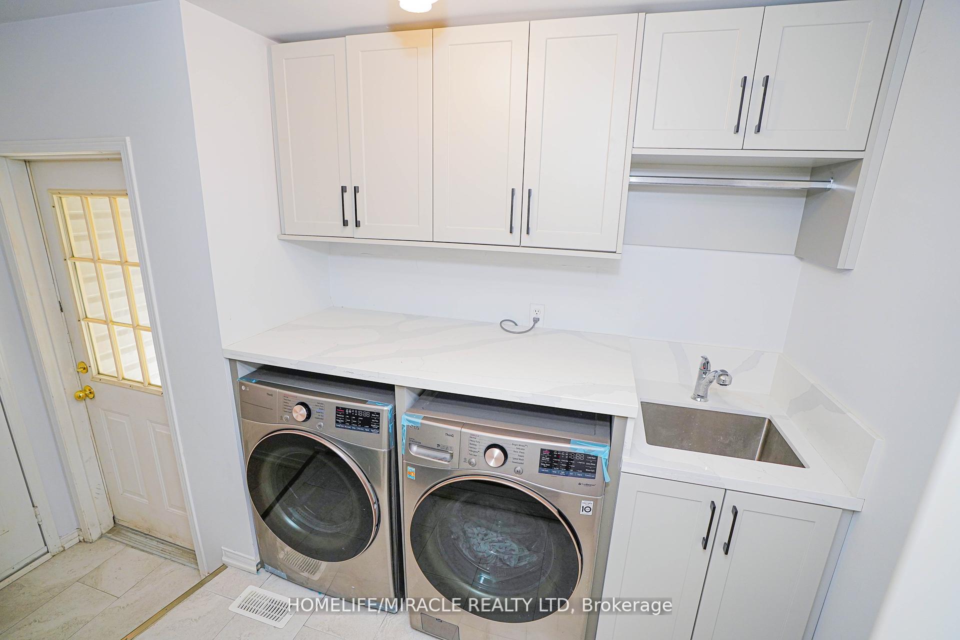 Photo 22 of 23 Hollowgrove Boulevard, Brampton, Vales of Castlemore — HOMEH