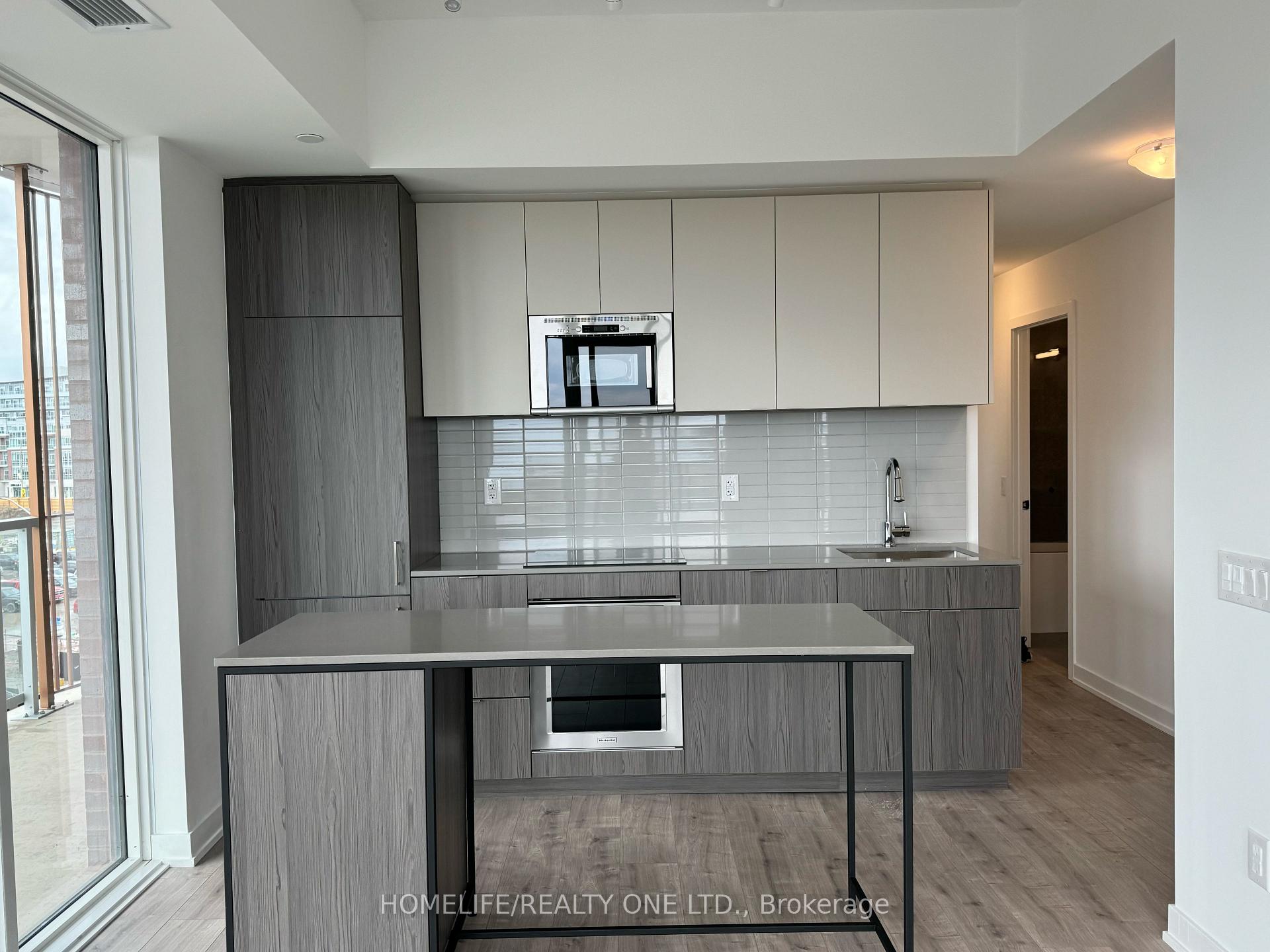 Front of Unit 421, 220 Missinnihe Way