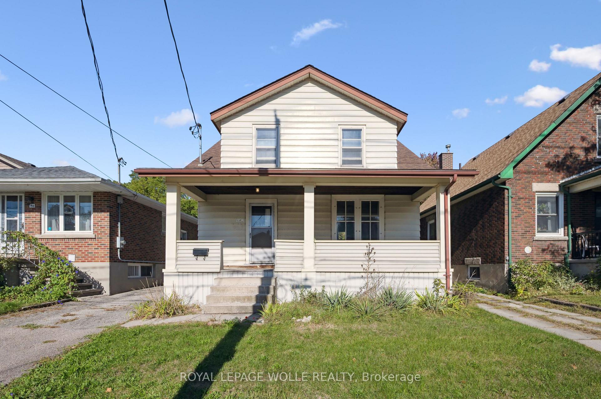 Front of 182 Elizabeth Street